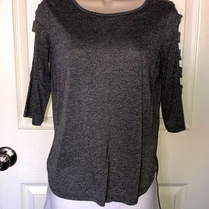 Super cute top! Perfect w/jeans & boots for fall!!